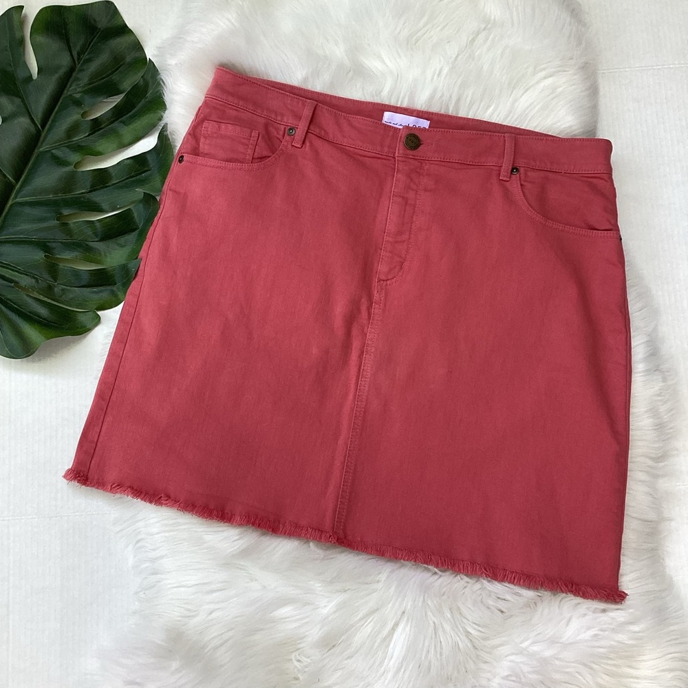 NWT LOFT Nantucket Red Denim Skirt Distressed 16